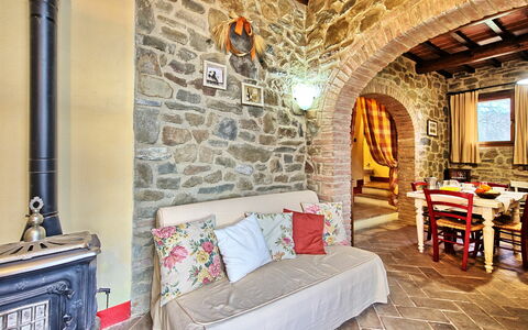 Accommodation Orietta 1: Dining Room, Kitchen, Living Room