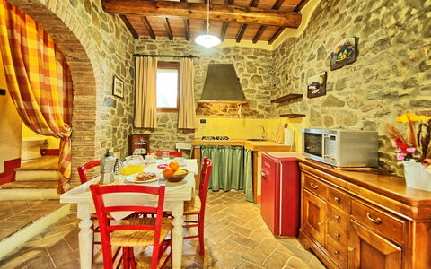 Accommodation Orietta 1: Dining Room, Kitchen, Living Room