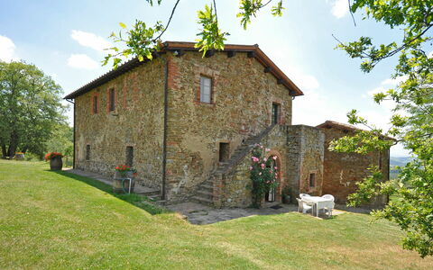 Accommodation Orietta 4: Building Exterior, Main Entrance, Outdoor