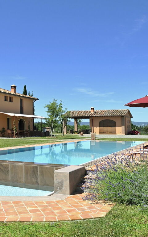 Villa Insoglio: Outdoor, Pool