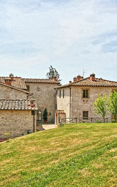 Le Fonti: Building Exterior