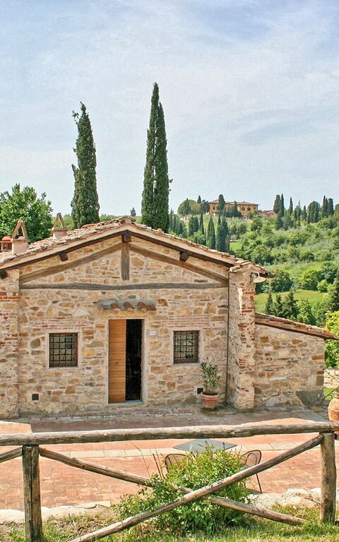 Le Fonti: Building Exterior