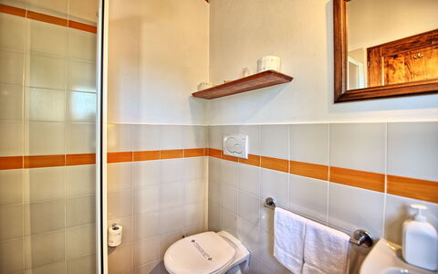 Accommodation Le Fonti 2: Bathroom