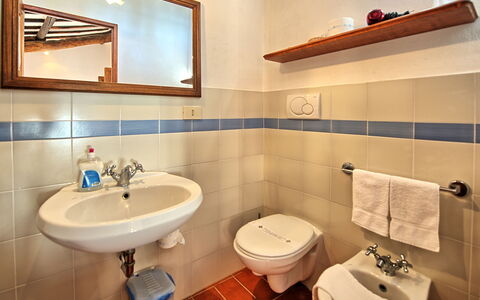 Accommodation Le Fonti 10: Bathroom