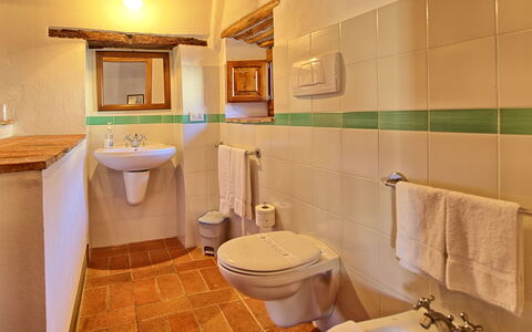 Accommodation Le Fonti 11: Bathroom