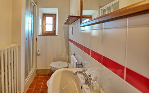 Accommodation Le Fonti 11: Bathroom