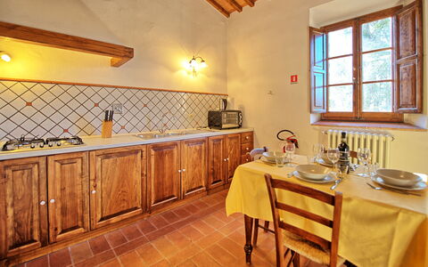 Accommodation Le Fonti 13: Dining Room, Kitchen