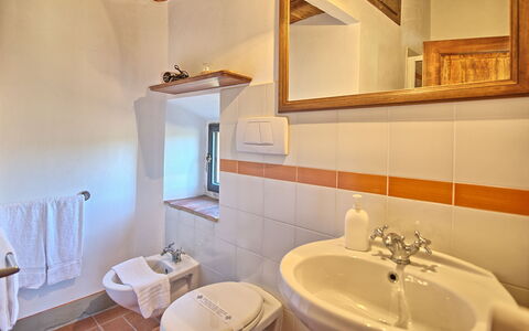 Accommodation Le Fonti 15: Bathroom