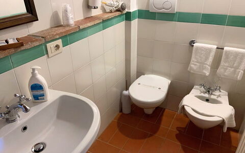 Accommodation Le Fonti 1: Bathroom