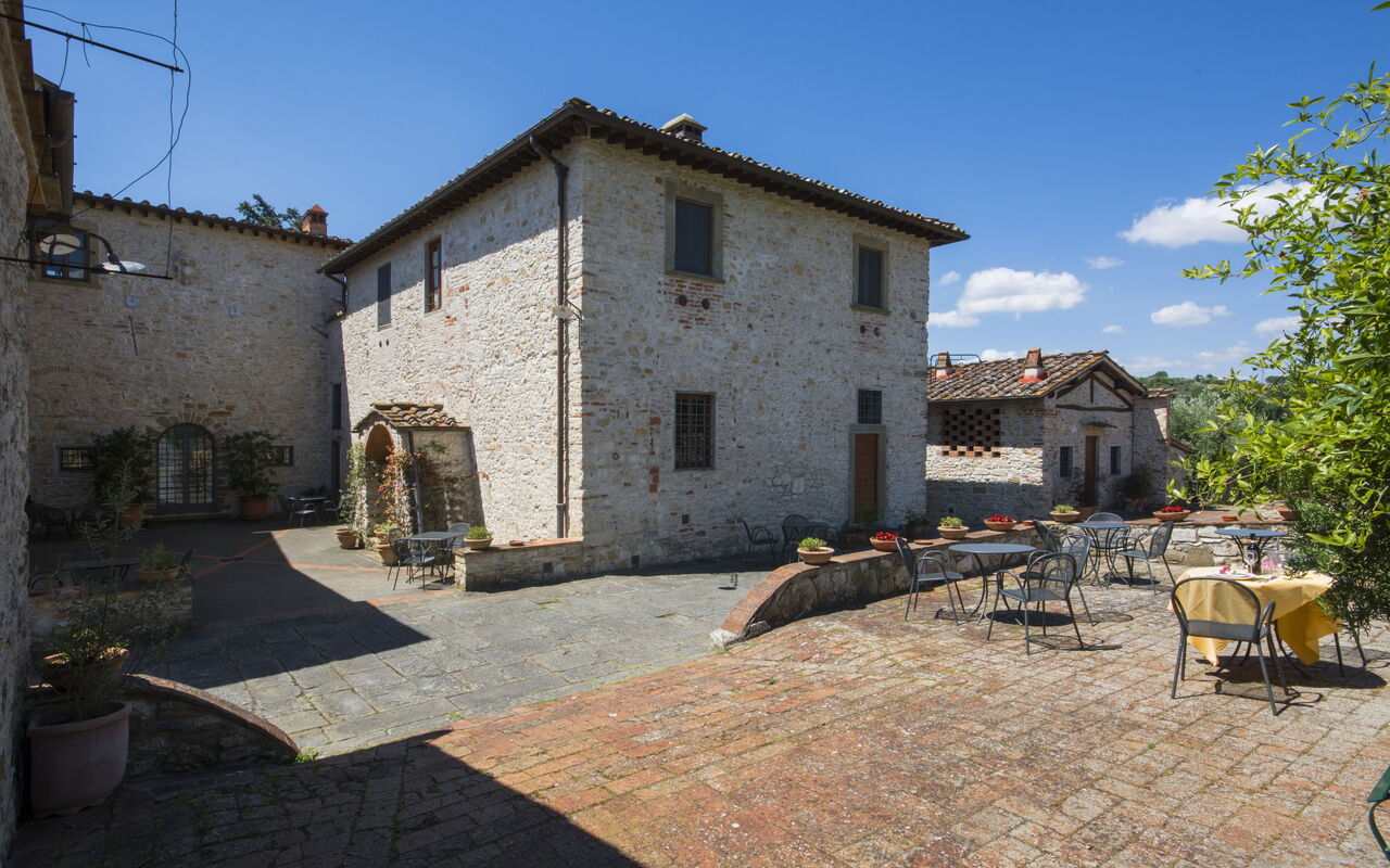 Accommodation Le Fonti 14: Building Exterior, Outdoor