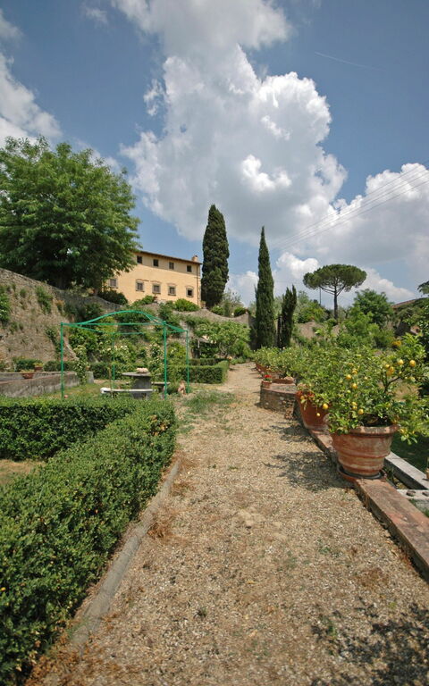Le Vasche: Building Exterior, Garden, Outdoor
