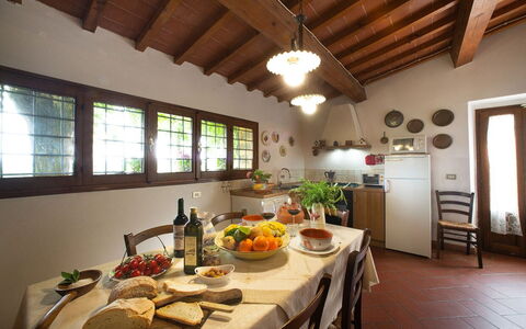 Accommodation Vasche 3: Dining Room, Kitchen