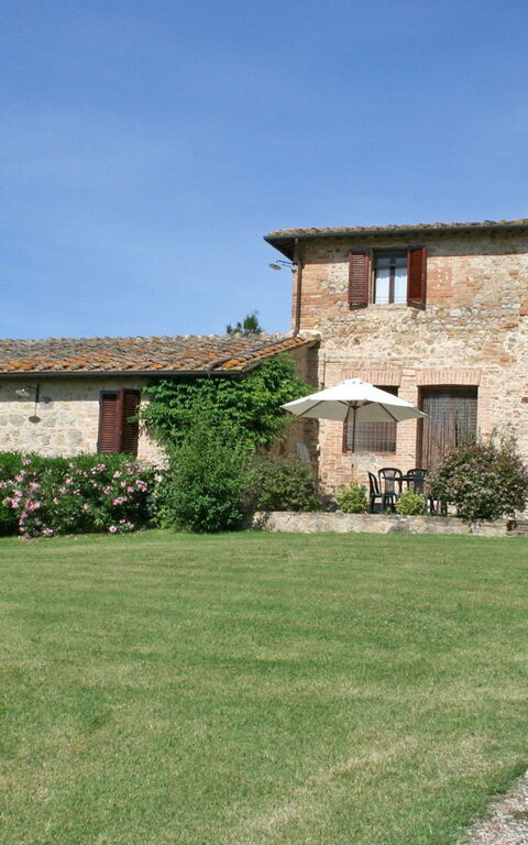 San Donnino: Building Exterior, Garden