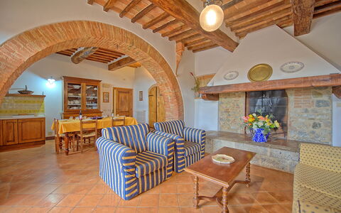 Accommodation San Donnino 5: Dining Room, Kitchen, Living Room