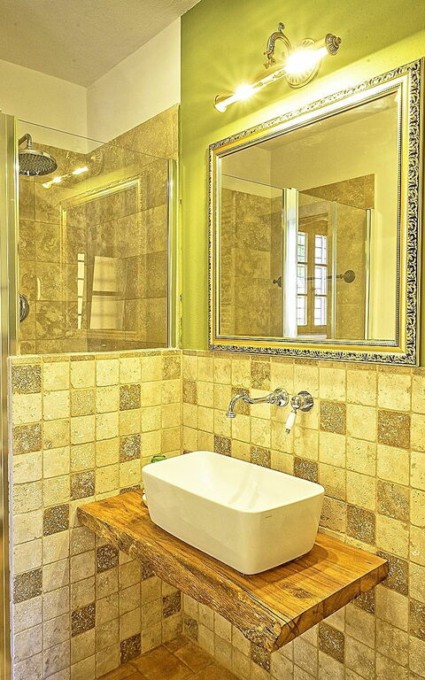 Villa Amadeo: Bathroom
