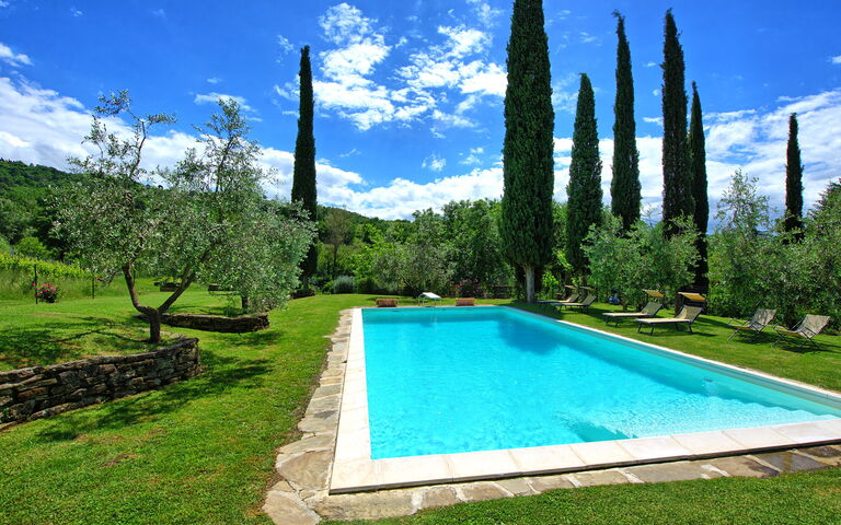 Villa Lo Scoiattolo: Outdoor, Pool