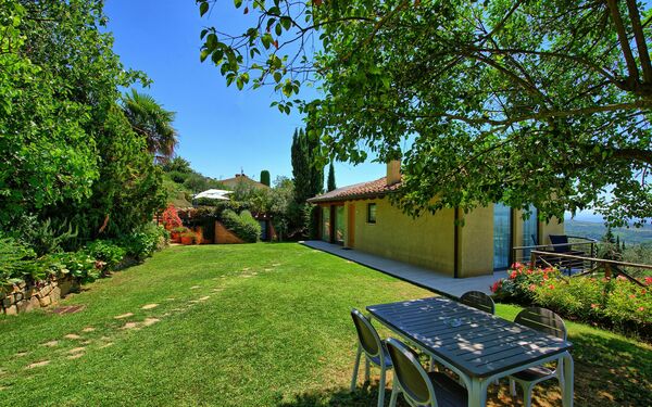 Casa Lucia: Garden, Outdoor