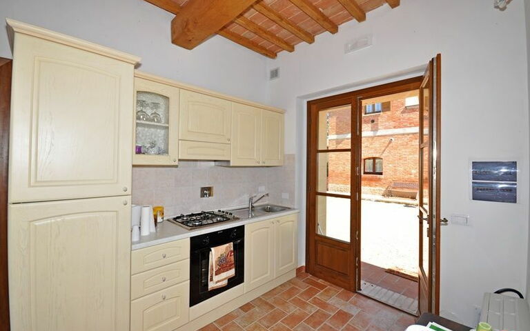 Accommodation Pienza c: Dining Room, Kitchen, Living Room