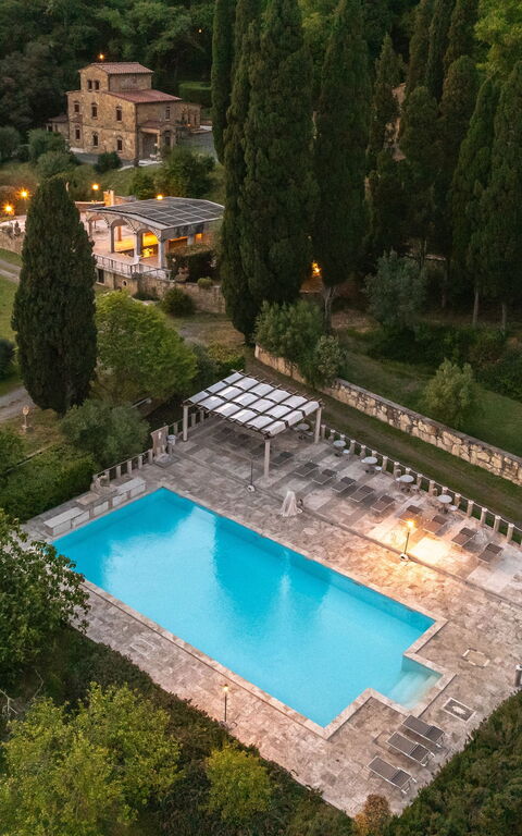 Le Querciolaie with Geothermal Pool: Garden, Pool, Scenic View