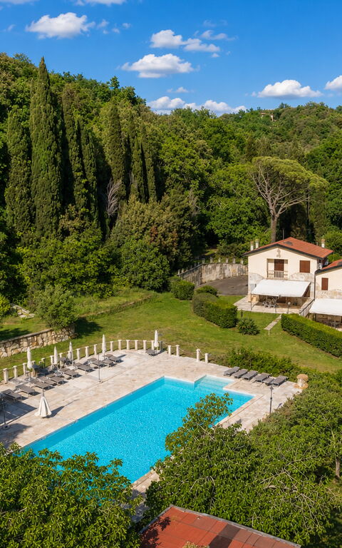 Le Querciolaie with Geothermal Pool: Building Exterior, Outdoor, Pool
