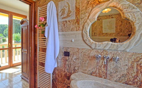 Accommodation Dependance 1: Bathroom