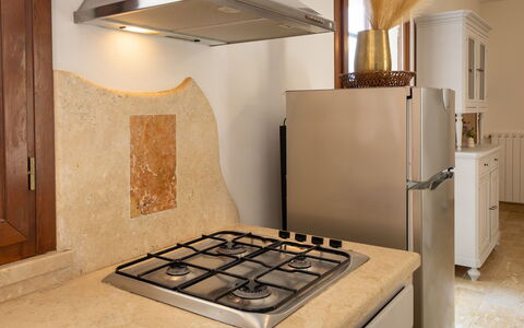 Accommodation Dependance 2: Kitchen, Room Detail