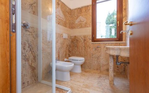 Accommodation Dependence 3: Bathroom
