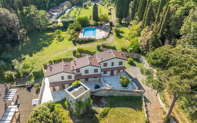 Le Querciolaie with Geothermal Pool: Garden, Pool, Scenic View