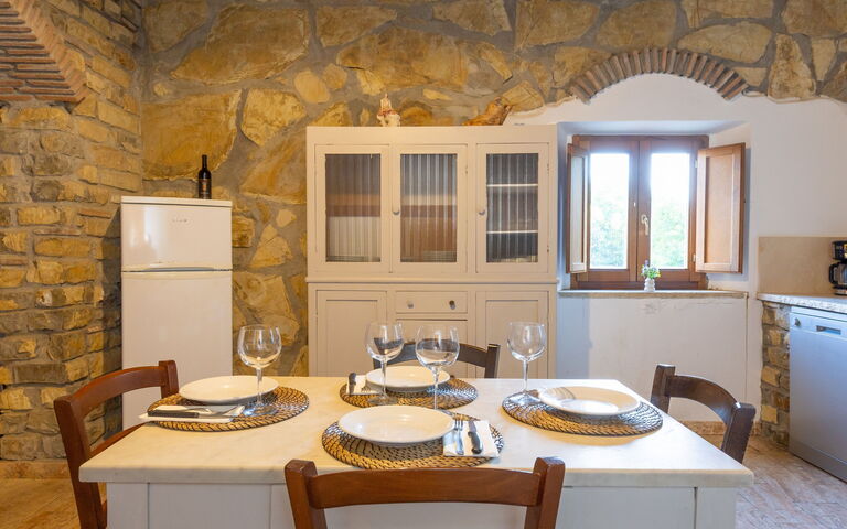 Accommodation Fontana 1: Dining Room, Kitchen