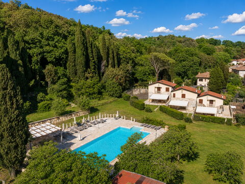 Le Querciolaie with Geothermal Pool
