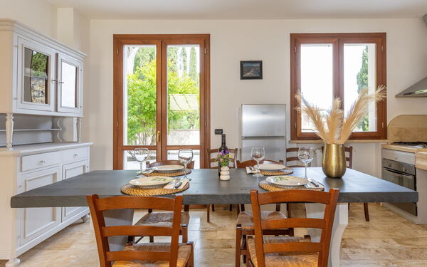 Accommodation Dependance 1: Dining Room
