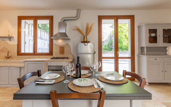 Accommodation Dependance 2: Dining Room, Kitchen