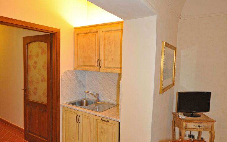 Accommodation Dante 4: Dining Room, Kitchen, Living Room