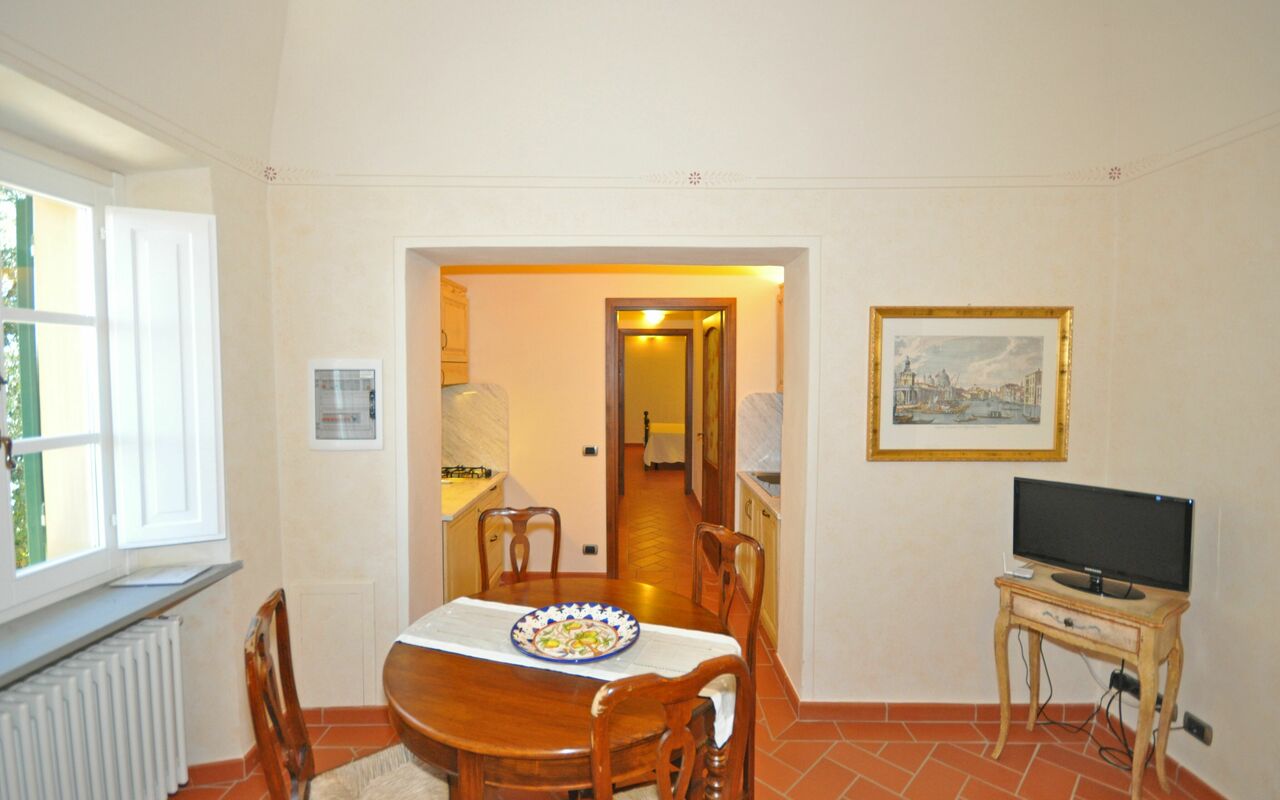 Accommodation Dante 4: Dining Room, Kitchen, Living Room