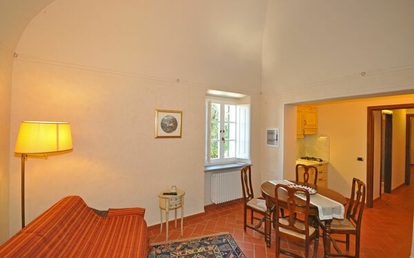 Accommodation Dante 4: Dining Room, Kitchen, Living Room