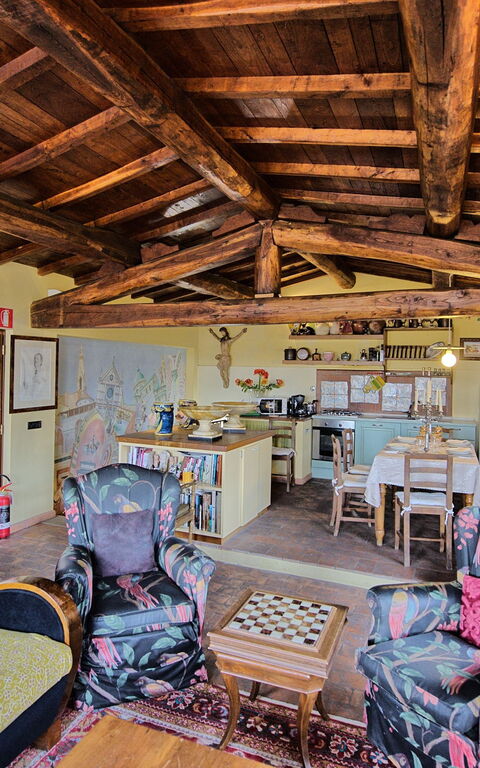 Casa Vania: Living Room