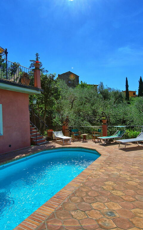 Casa Vania: Building Exterior, Outdoor, Pool