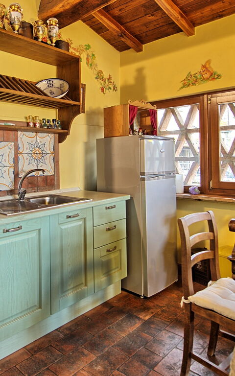 Casa Vania: Dining Room, Kitchen