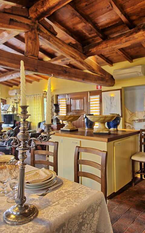 Casa Vania: Dining Room, Kitchen, Living Room