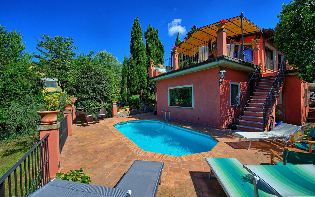 Casa Vania: Building Exterior, Outdoor, Pool