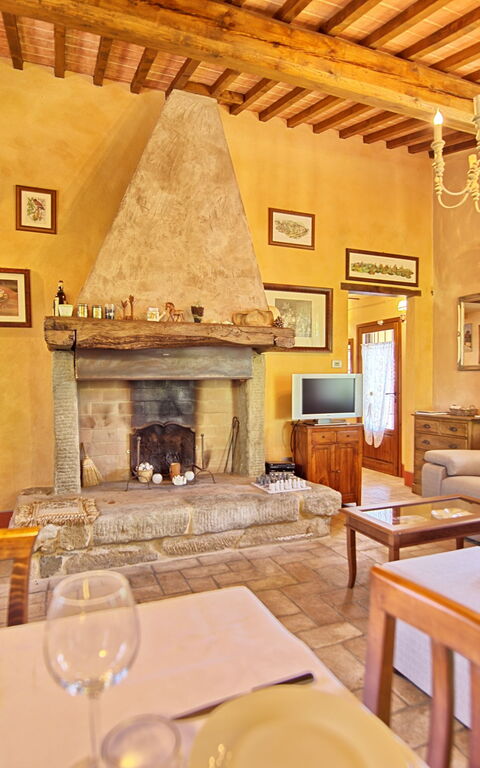 Casa Cipressi: Dining Room, Living Room
