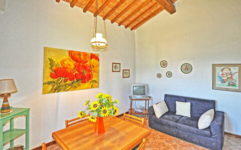 Accommodation Vittoriana 3: Dining Room, Kitchen, Living Room