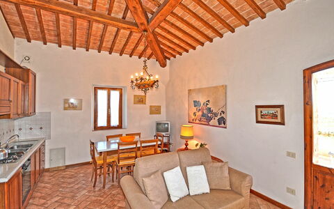 Accommodation Vittoriana 4: Dining Room, Kitchen, Living Room