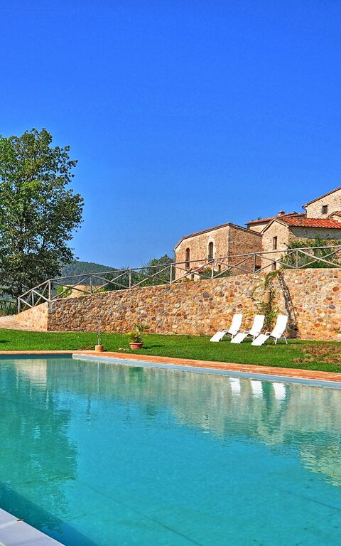 Villa Vittorio: Pool, Scenic View