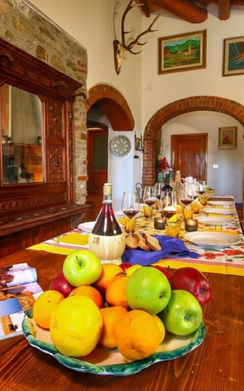 Civitella: Dining Room, Living Room