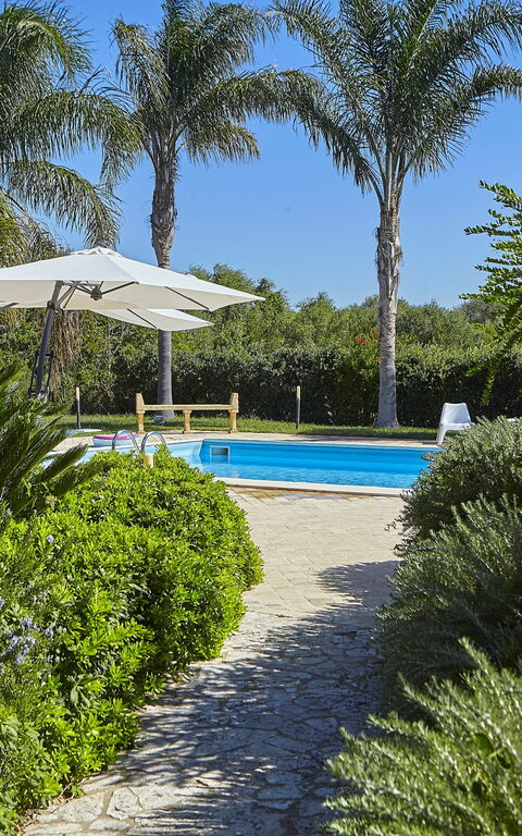 Villa Oasi: Garden, Pool
