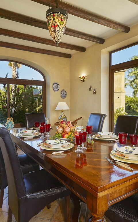 Villa Oasi: Dining Room, Living Room