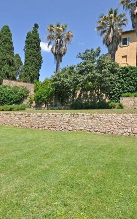 Il Principe: Building Exterior, Garden, Outdoor