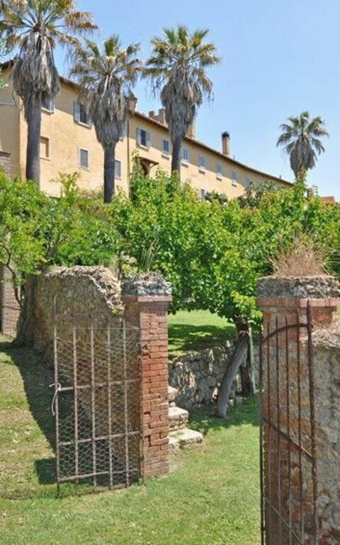 Il Principe: Building Exterior, Garden, Outdoor