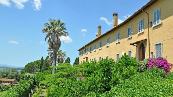 Il Principe: Building Exterior, Garden, Outdoor